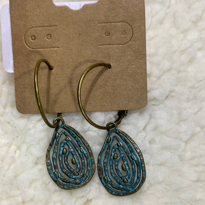 Patina Pocket of Posey Earring