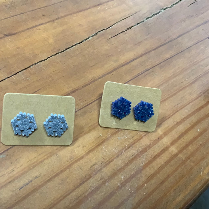 Snowflake stud earring