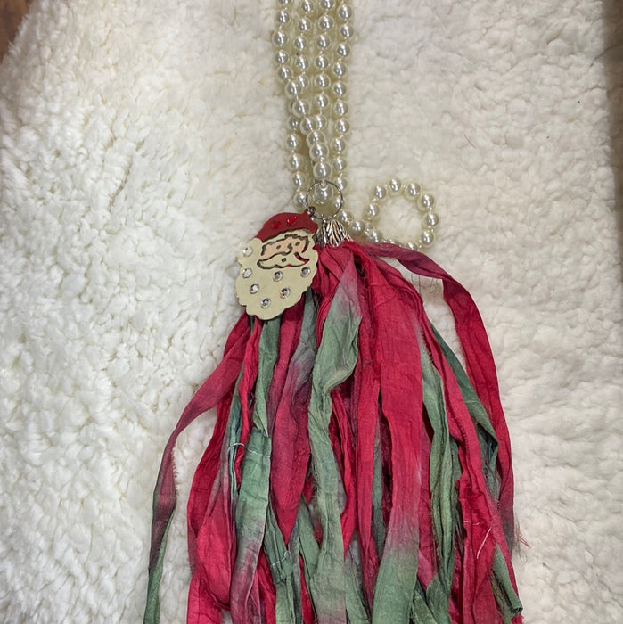 VINTAGE SANTA RAG NECKLACE ON PEARL STRAND