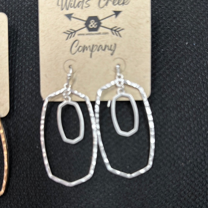 MATTE DANGLE earring