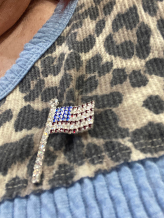 AMERICAN FLAG RHINESTONE LAPEL PIN