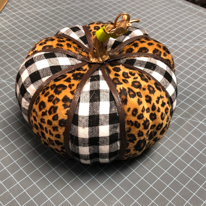 LARGE FABRIC CHEETA GINGHAM PUMPKIN