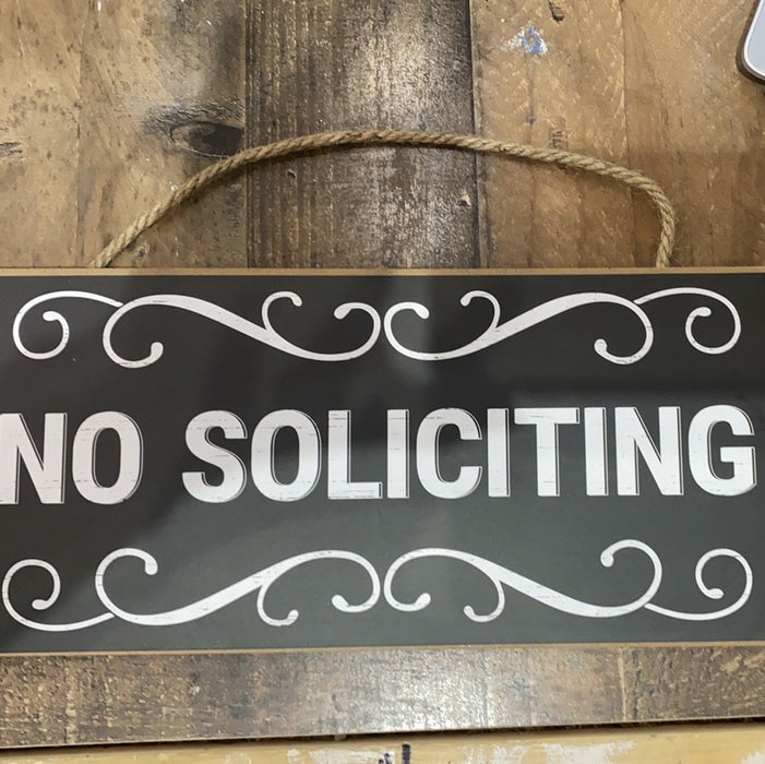 NO SOLICITING SIGN