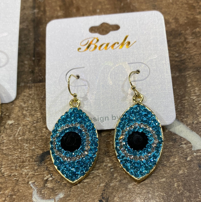 EYES ON THE TOWN EARRING